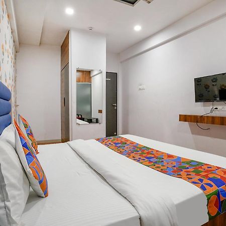Fabhotel The Valentine - Udhna Road Сурат Екстериор снимка