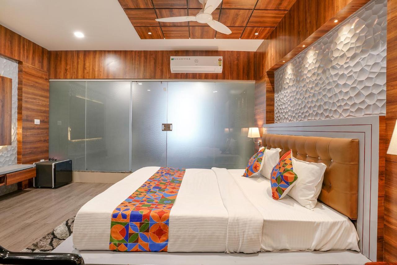 Fabhotel The Valentine - Udhna Road Сурат Екстериор снимка