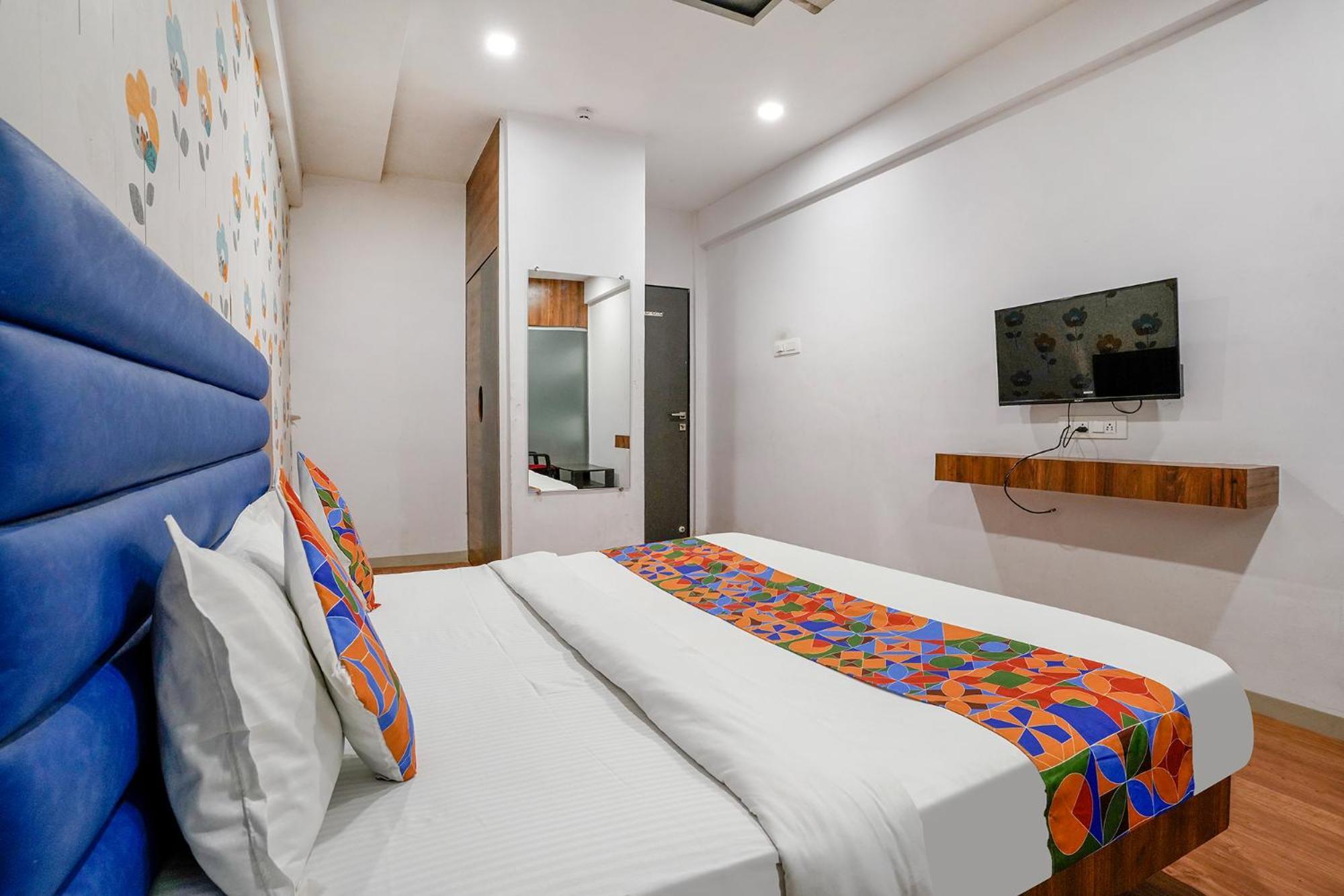Fabhotel The Valentine - Udhna Road Сурат Екстериор снимка